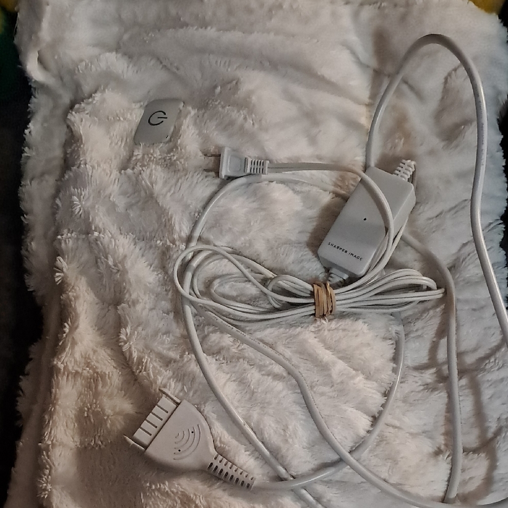 Sharper Image Plush White Electric Blanket